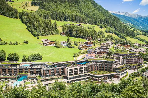 AMONTI Wellnessresort (Ahrntal)